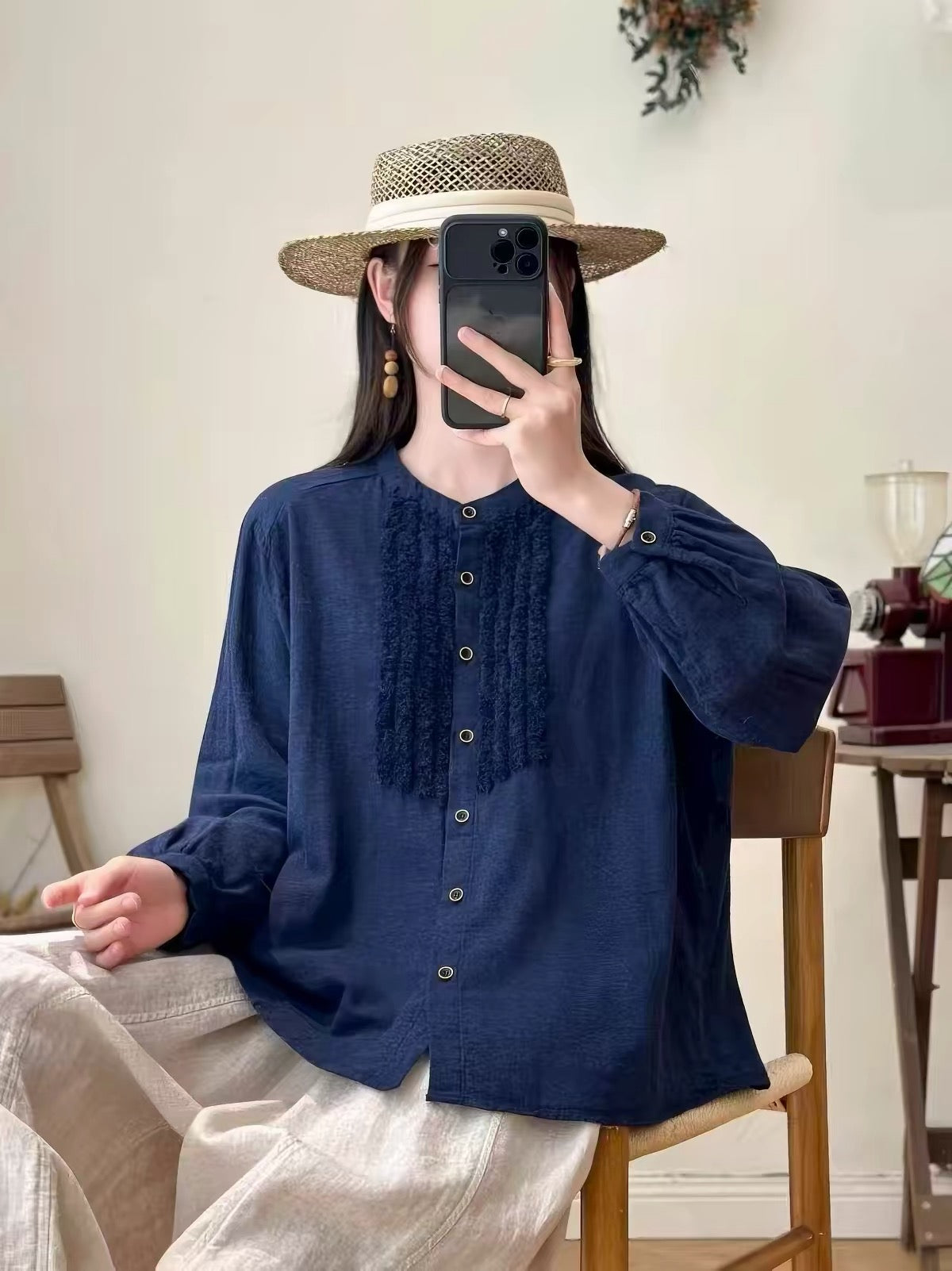 เสื้อคอจีนผ้าสาลูญี่ปุ่นแต่งระบายหน้าอก รุ่น 127