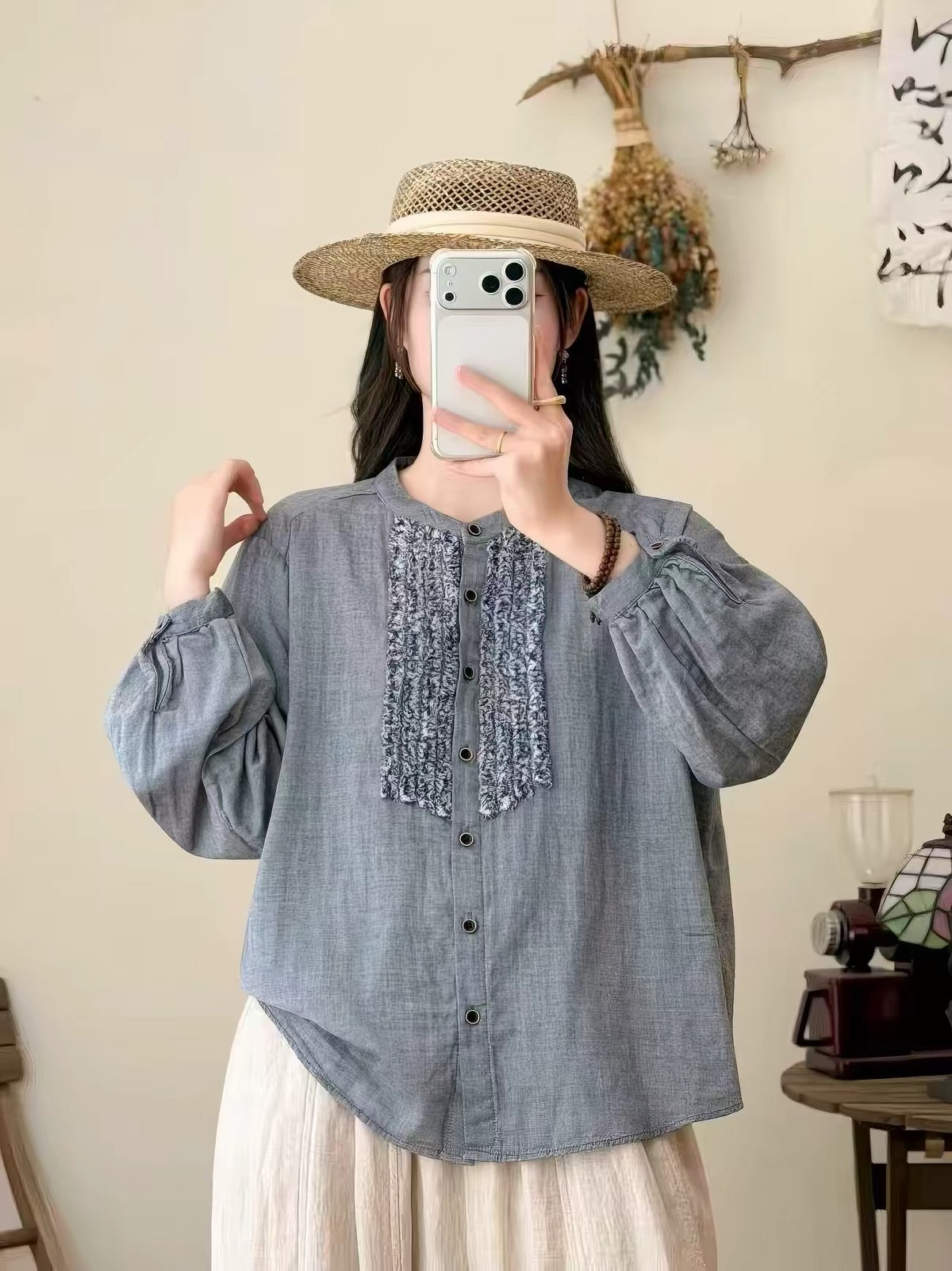 เสื้อคอจีนผ้าสาลูญี่ปุ่นแต่งระบายหน้าอก รุ่น 127